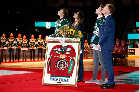 Niklas Andersson med familjen Lias, Jessica och Noah