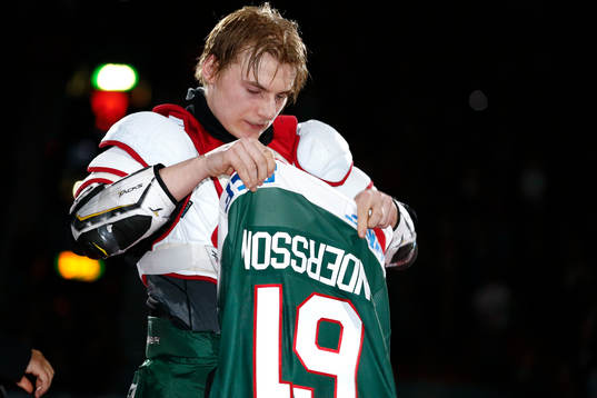 Frölundas Lias Andersson får tröja nummer 61