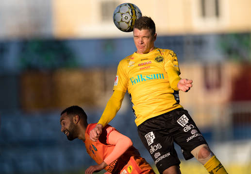 Elfsborgs Samuel Holmén i en nickduell
