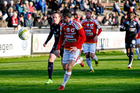 Helsingborgs Alex Timossi Andersson och Degerfors Marcus De