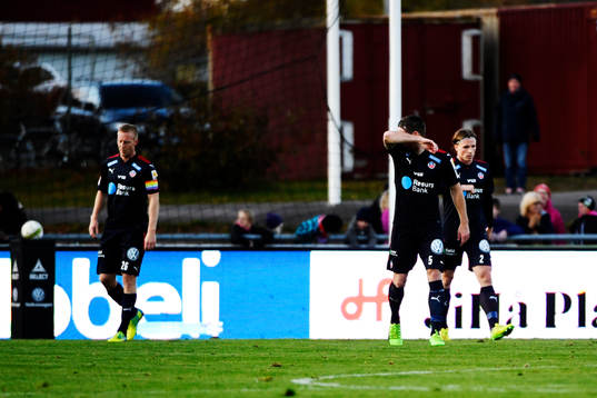 Helsingborgs målvakt Kalle Joelsson, Andreas Landgren och