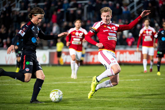 Helsingborgs Max Svensson och Degerfors Erik Sachs