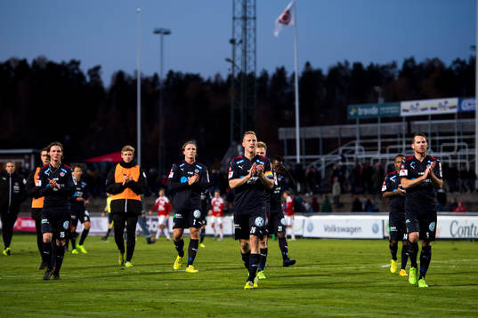 Helsingborgs spelare tackar publiken