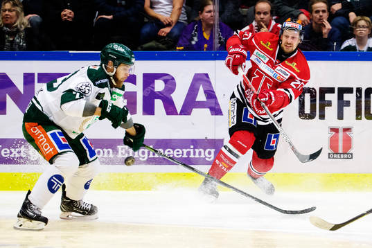 Färjestads Rasmus Asplund och Örebros Marcus Weinstock