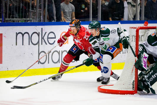 Örebros Marcus Weinstock och Färjestads Sebastian Erixon