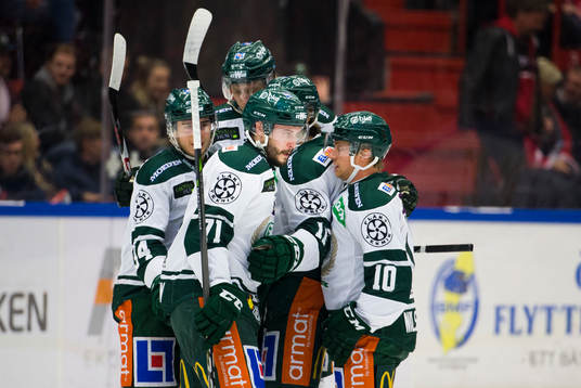 Färjestads Jesse Virtanen gör 1-2 och jublar