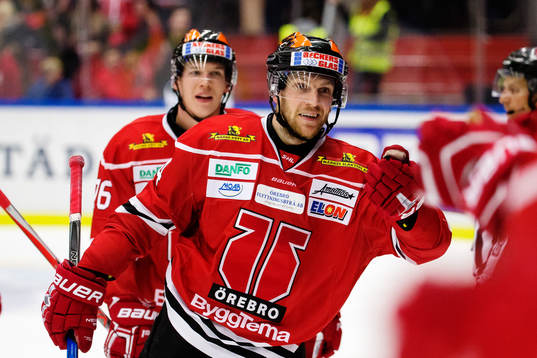 Örebros Tom Wandell jublar