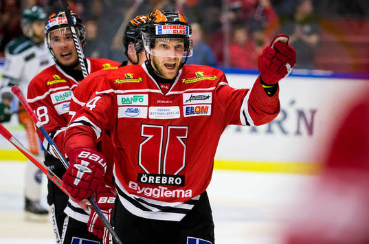 Örebros Tom Wandell gör 3-2 och jublar