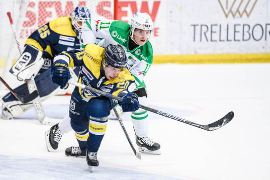 s Lawrence Pilut och Rögles Bryan Lerg