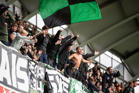 GAIS supportrar jublar