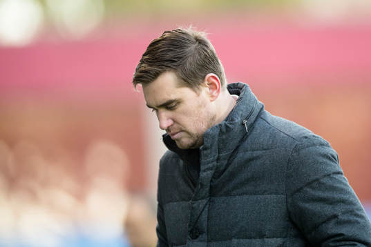 AFC Eskilstunas tränare Michael Jolley deppar