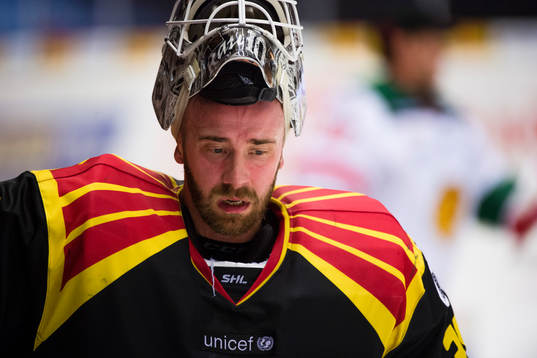 Brynäs målvakt David Rautio deppar