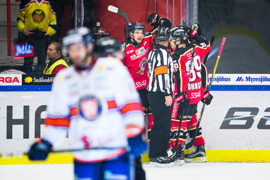 Luleås Petter Emanuelsson jublar