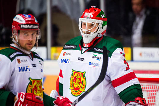Moras målvakt Christian Engstrand och Viktor Amnér