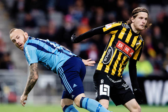 Djurgårdens Magnus Eriksson och Häckens Erik Friberg