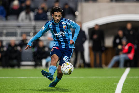 Djurgårdens Othman El Kabir med bollen