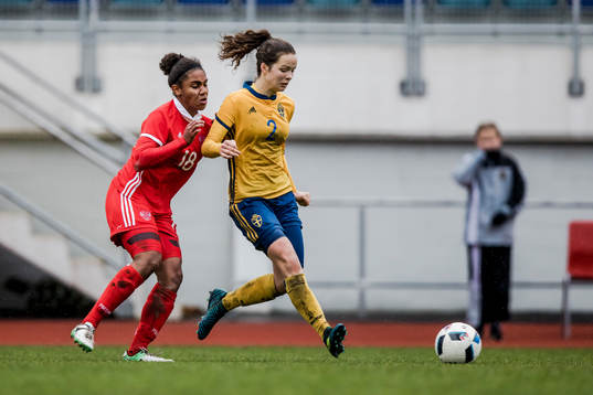 Sveriges Julia Walentowicz och Rysslands Zhoe-Diana Pamen