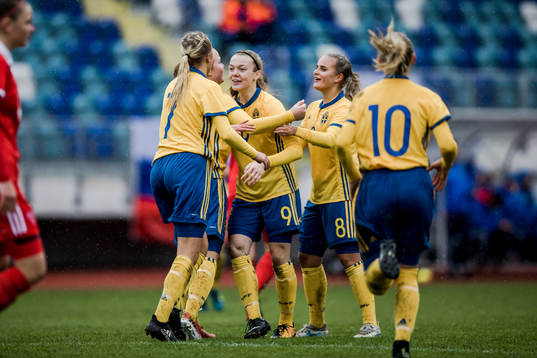 Sveriges Beata Olsson har gjort 7-0 och jublar med