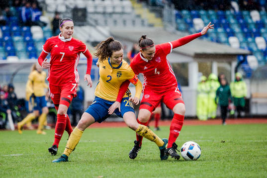 Sveriges Julia Walentowicz och Rysslands Anastasiia Fetisova