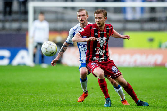 IFK Göteborgs Sebastian Eriksson och Östersunds Ludvig
