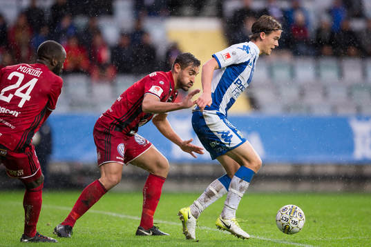 IFK Göteborgs August Erlingmark mot Östersunds Sotirios