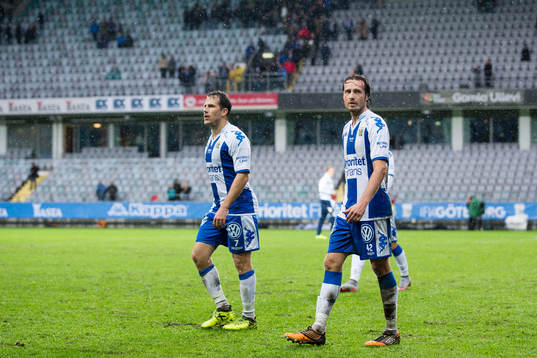 IFK Göteborgs Tobias Hysén och Mikkel Diskerud deppar