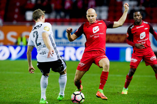 Vegar Eggen Hedenstad of Rosenborg and Ruben Kristiansen of