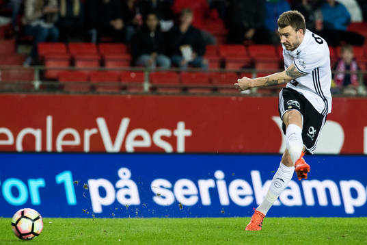 Nicklas Bendtner of Rosenborg scores 2-0