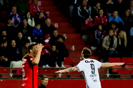 Nicklas Bendtner celebrates
