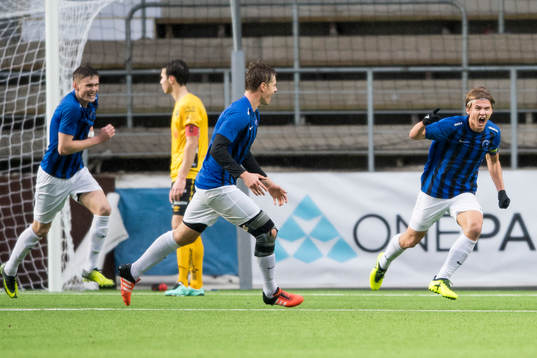 Täbys Joel Hansen jublar