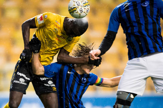 uElfsborgs Marokhy Ndione och Täbys Elias Hauptmann