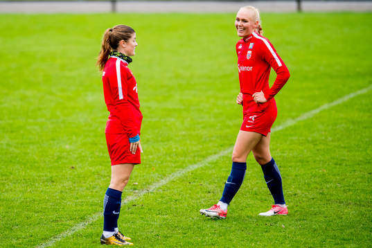 Maren Mjelde and Maria Thorisdottir of Norway