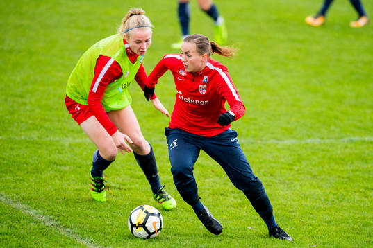 Ina Gausdal and Kristine Minde of Norway