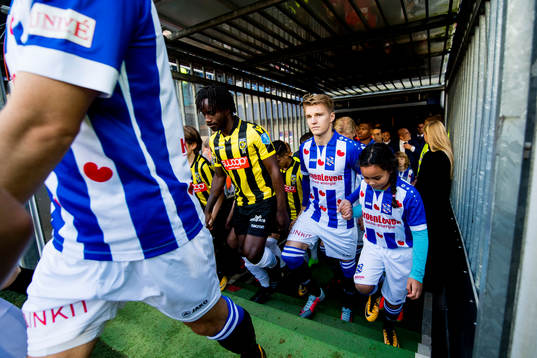 Martin Ødegaard of Heerenveen enters the pitch