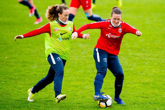 Ingrid Schjelderup and Isabell Herlovsen of Norway