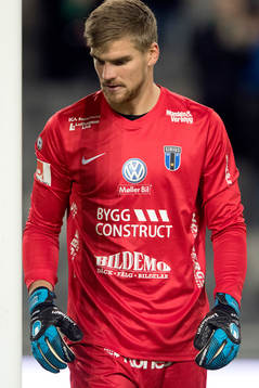 Sirius målvakt Lukas Jonsson deppar