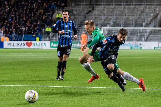 Sirius Jakob Bergman stoppar Hammarbys Oscar Krusnell