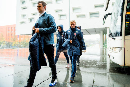 Roger Eskeland, goalkeeper coach of Norway, and Kristine