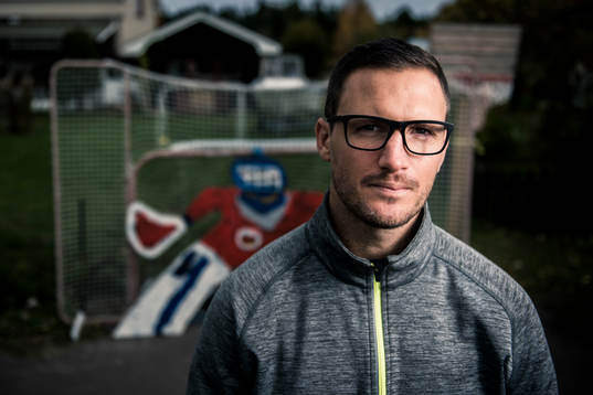 Ole-Kristian Tollefsen, fotograferad framför sonens