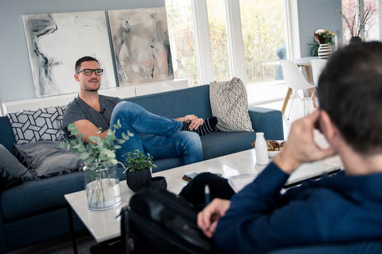 Magnus Nyström, reporter på Expressen, träffar