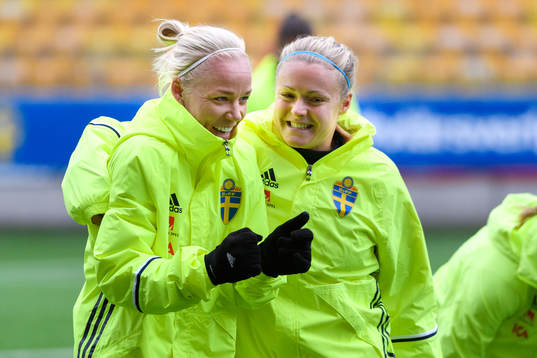 Bläddra bland fler bilder av Fotboll, VM-kval, Dam, Sverige, Träning & presskonferens