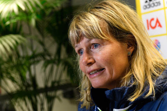 Yvonne Ekroth, svenska fotbollförbundets Ungern-spion,