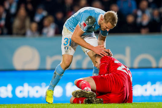 Malmö FFs Franz Brorsson kramar om målvakt Fredrik