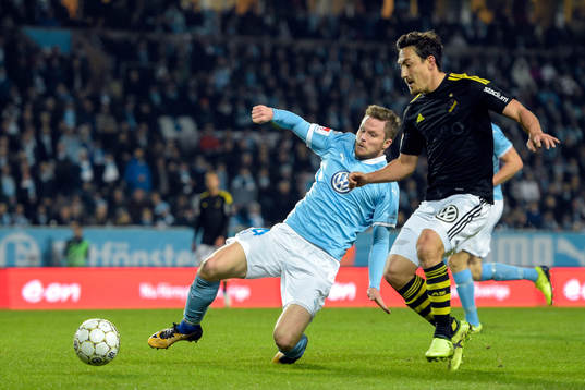 s Stefan Ishizaki och Malmö FFs Lasse Nielsen