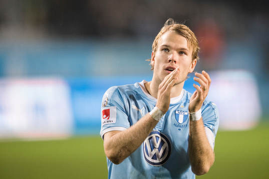 Malmö FFs Oscar Lewicki tackar publiken