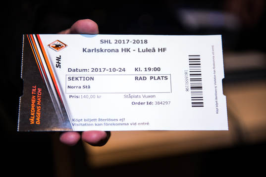 Dagens biljett innan ishockeymatchen i SHL mellan