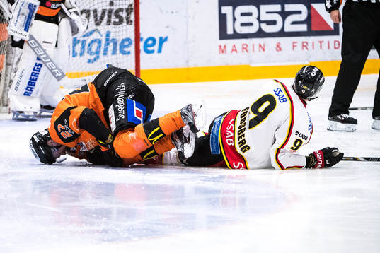 Karlskronas Henrik Nilsson  och Luleås Johan Forsberg på