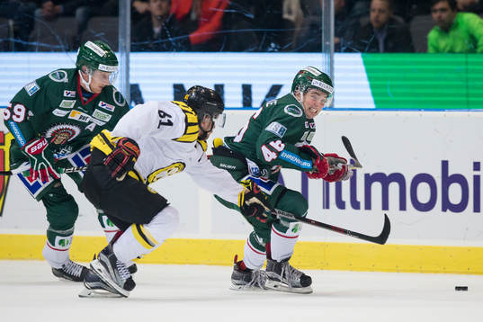 Frölundas Oliwer Fjällström och Simon Hjalmarsson mot
