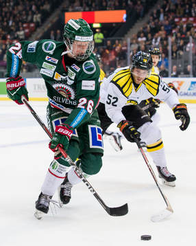 Frölundas Rasmus Dahlin före Brynäs Christopher Liljewall