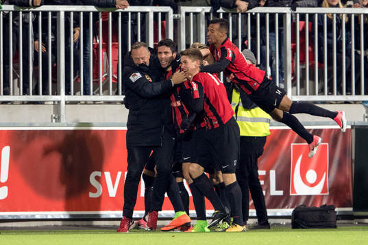 Brommapojkarnas Luca Gerbino Polo jublar med lagkamrater